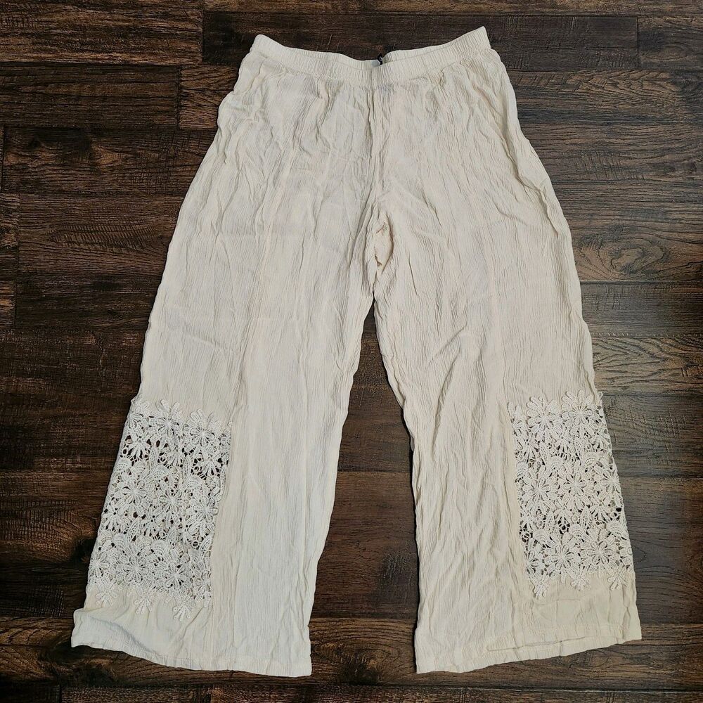 New Directions Beige Wide Leg Floral Crochet Crop Pants Boho Festival Sz M FLAW